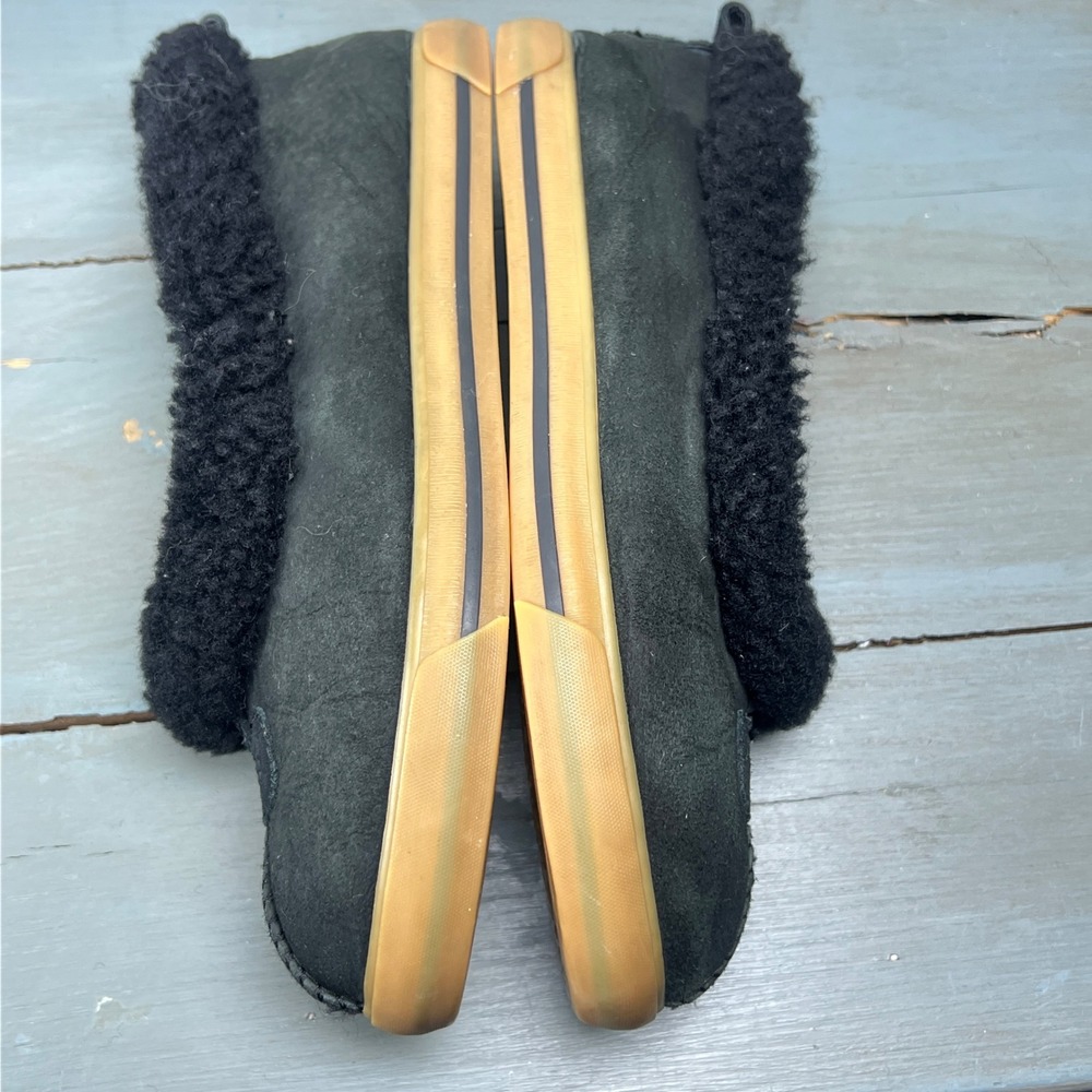 UGG Australia 1871 Black Suede Shearling Lined Slippers Womens 8 Gum Sole Shoes - Picture 8 of 12